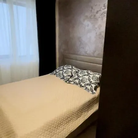 아파트 Gold Apartment 4U